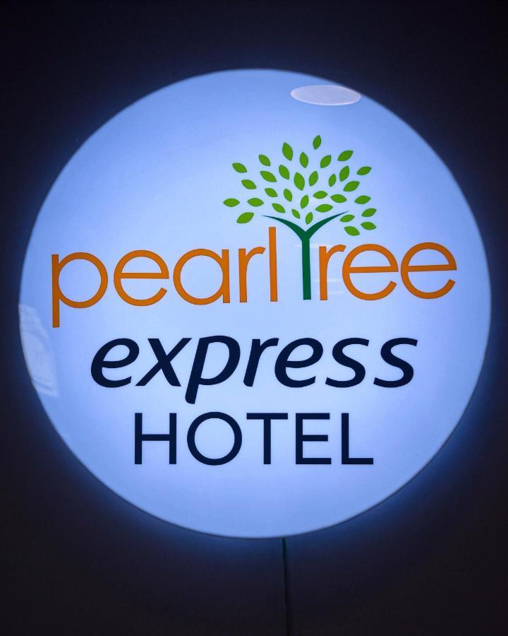 Pearltree Express Hotel Kalkuta Zewnętrze zdjęcie
