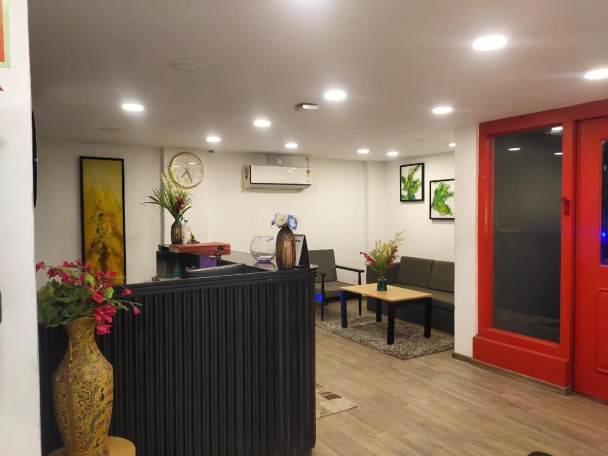 Pearltree Express Hotel Kalkuta Zewnętrze zdjęcie